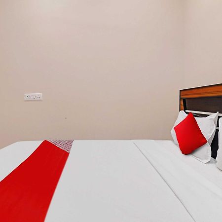 Hotel O Vasista Residency Hyderabad Esterno foto