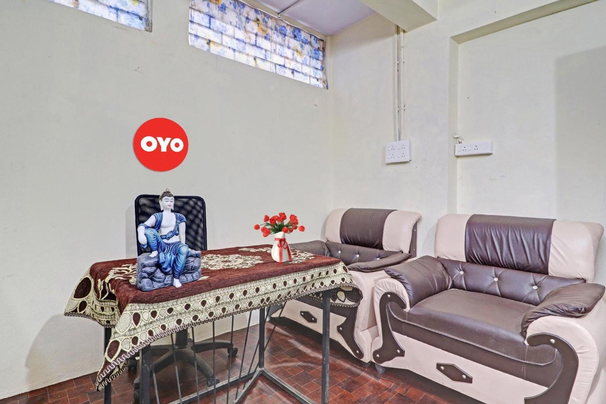Hotel O Vasista Residency Hyderabad Esterno foto