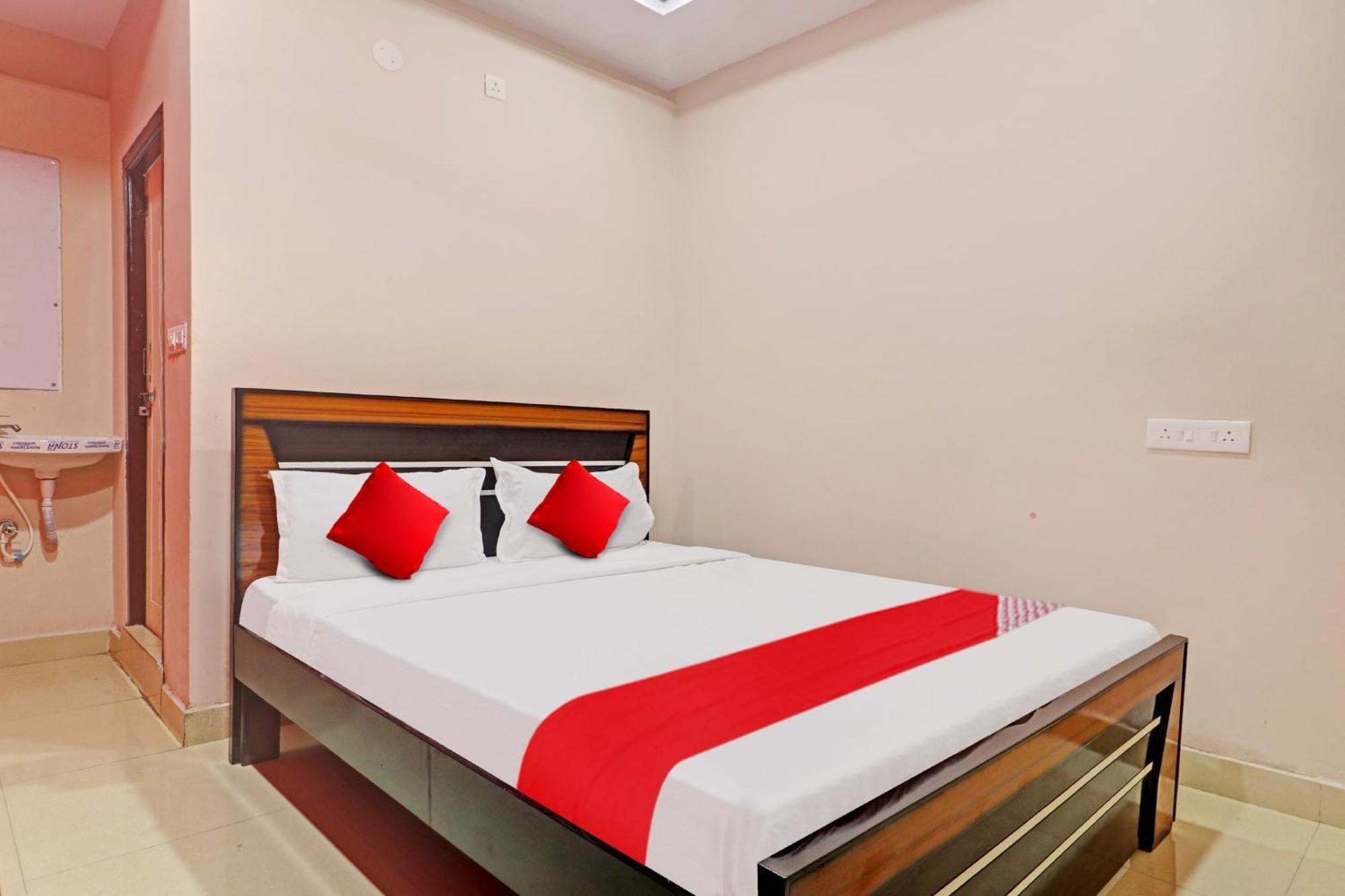 Hotel O Vasista Residency Hyderabad Esterno foto