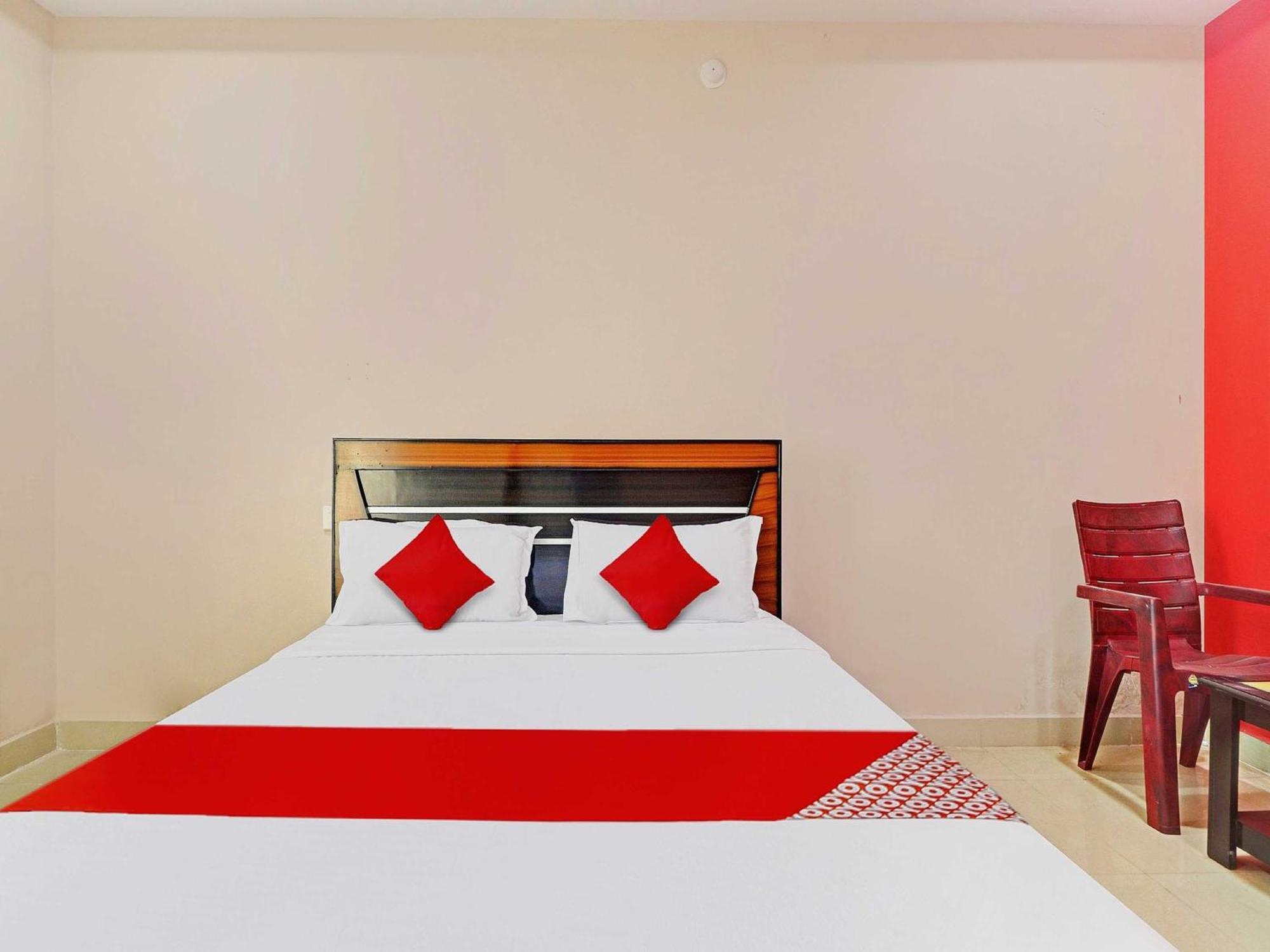 Hotel O Vasista Residency Hyderabad Esterno foto