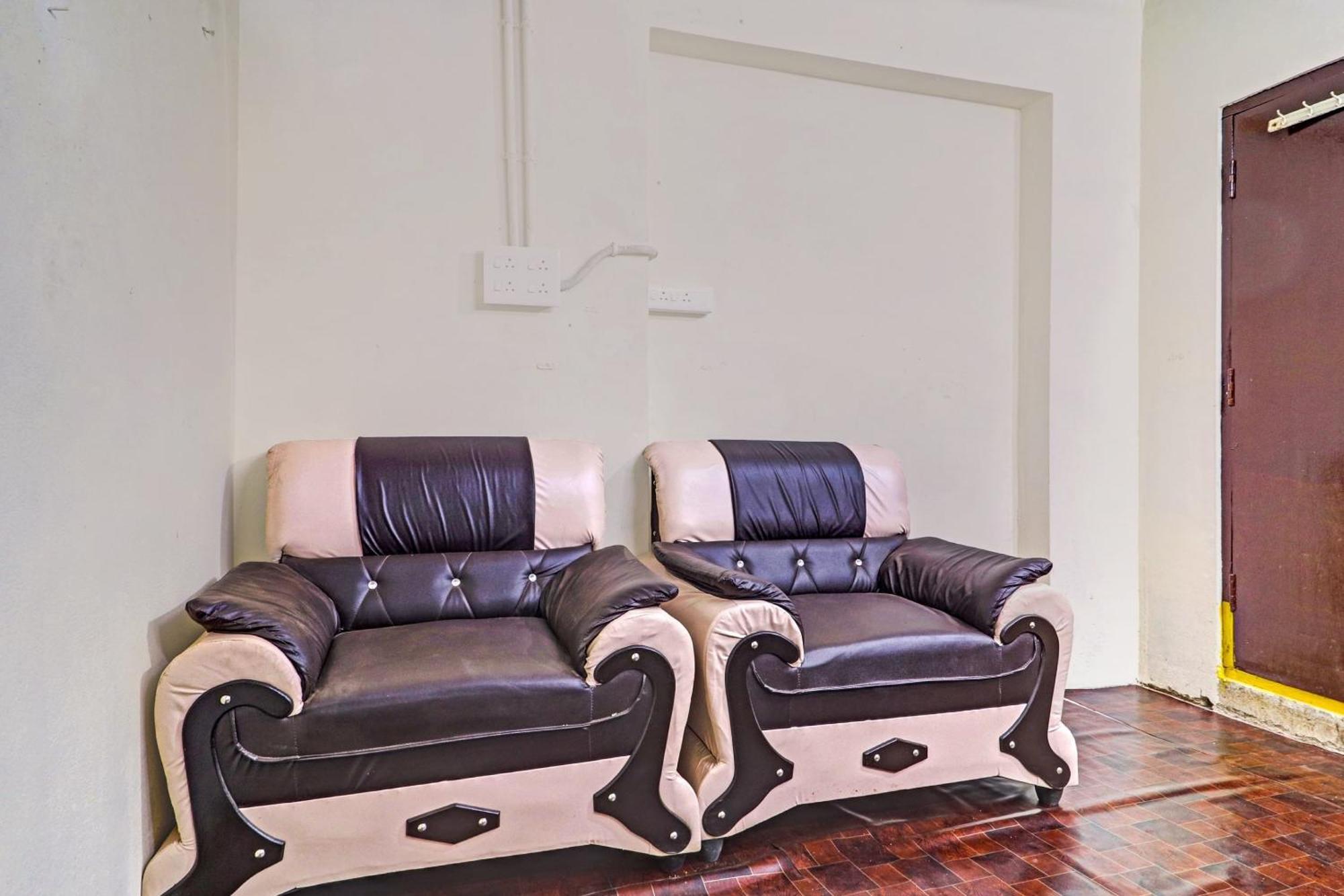 Hotel O Vasista Residency Hyderabad Esterno foto