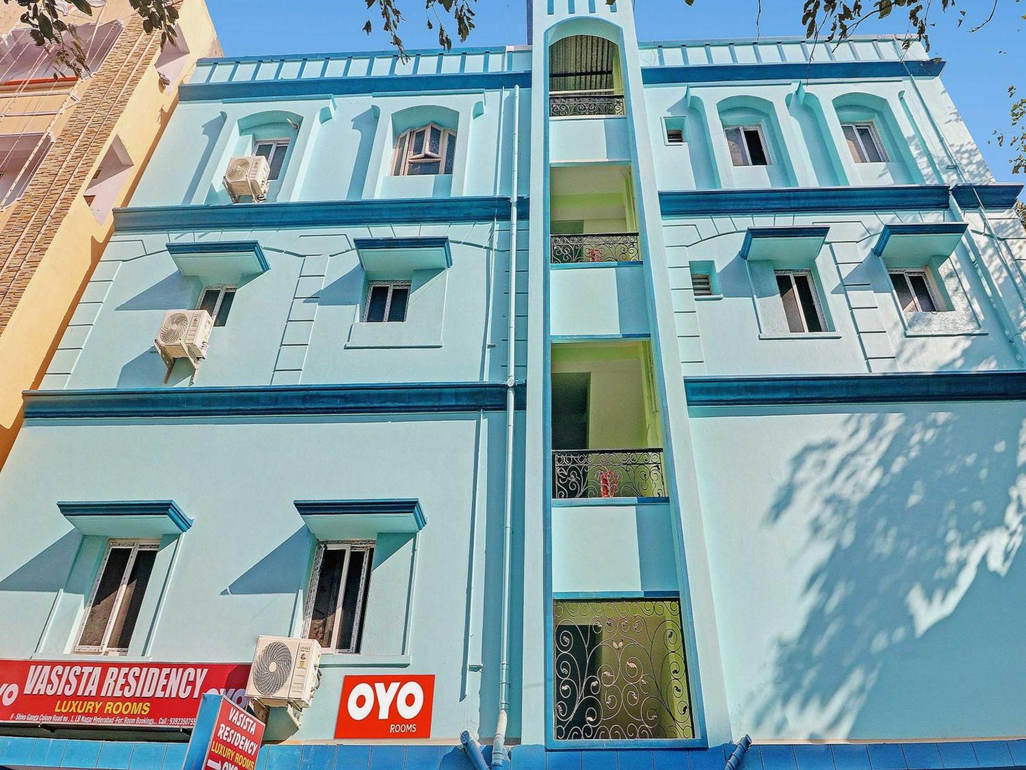 Hotel O Vasista Residency Hyderabad Esterno foto