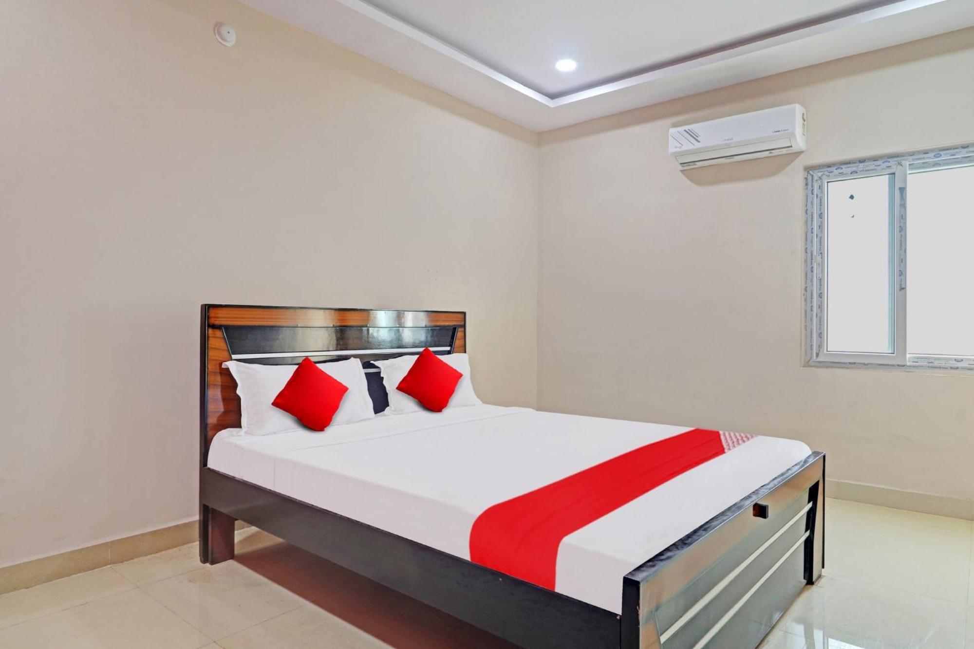 Hotel O Vasista Residency Hyderabad Esterno foto